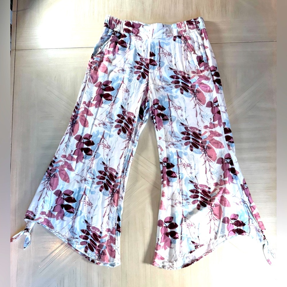Rewash Brand Floral Smocked-Waist Cropped Wide-Leg Pants 🌸 Size M